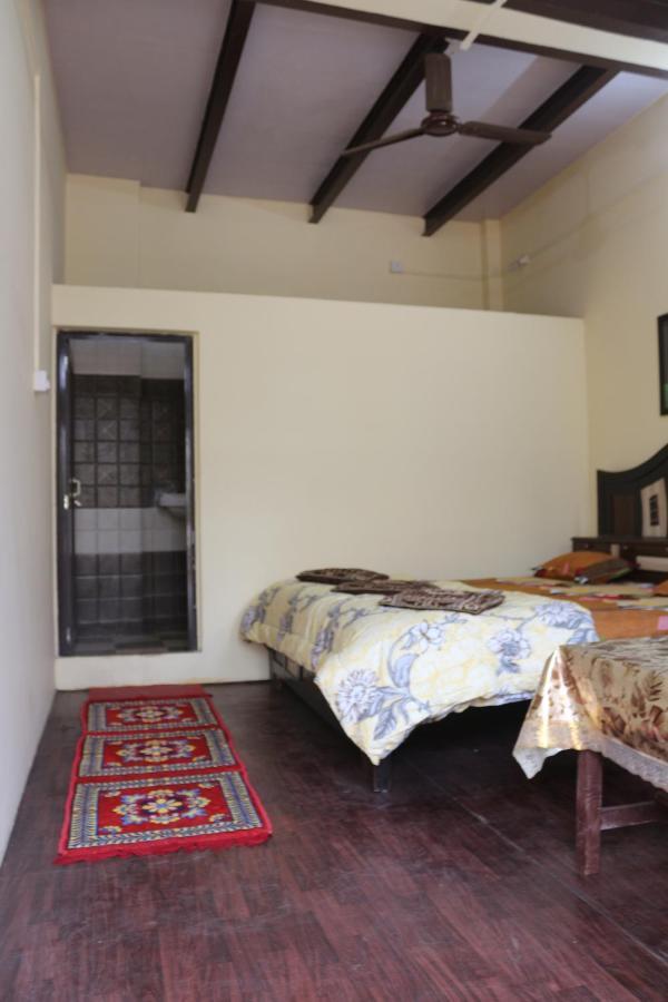 Mother Hostel Varanasi Bagian luar foto