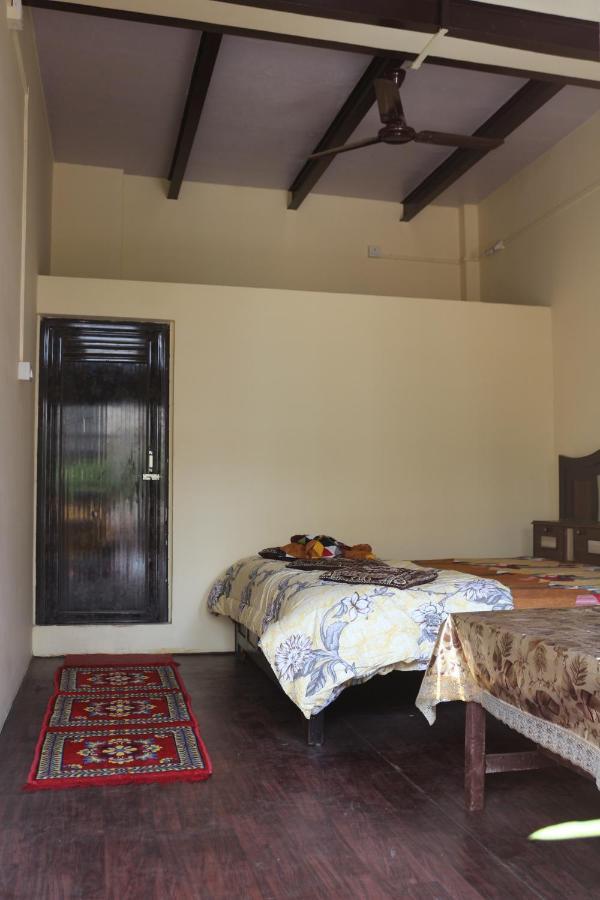 Mother Hostel Varanasi Bagian luar foto