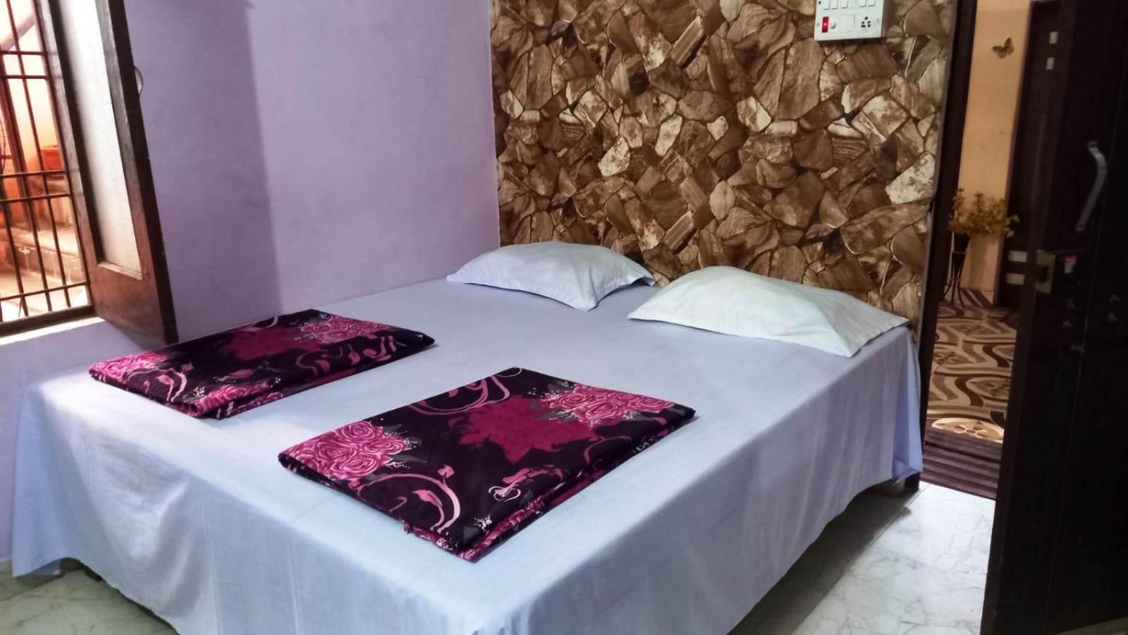 Mother Hostel Varanasi Bagian luar foto