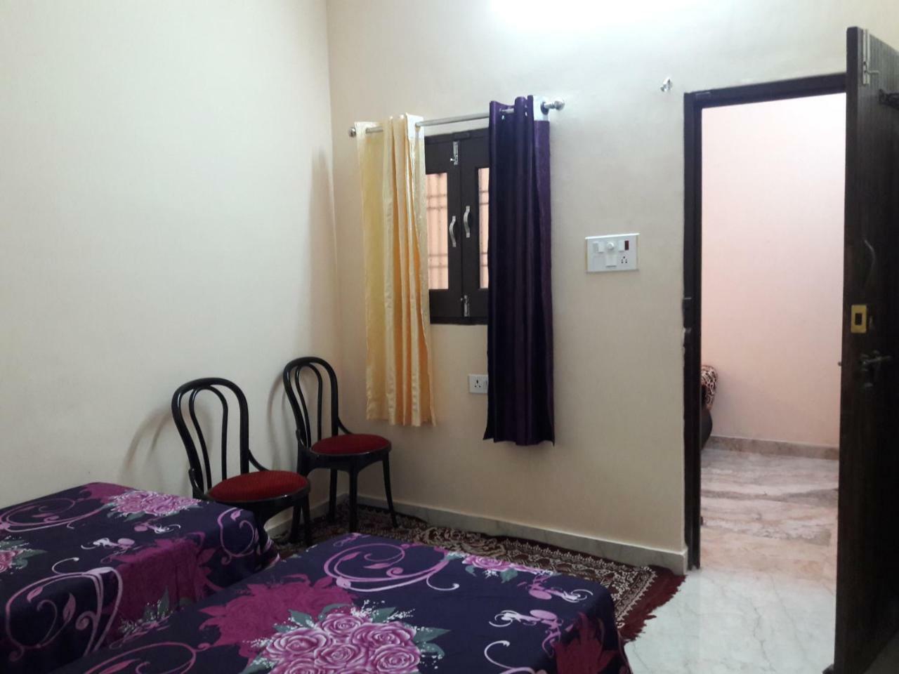 Mother Hostel Varanasi Bagian luar foto