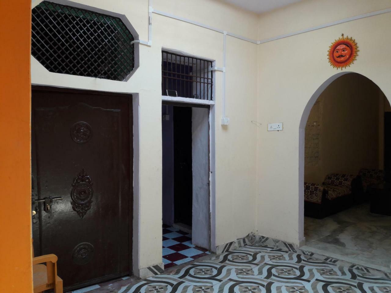 Mother Hostel Varanasi Bagian luar foto