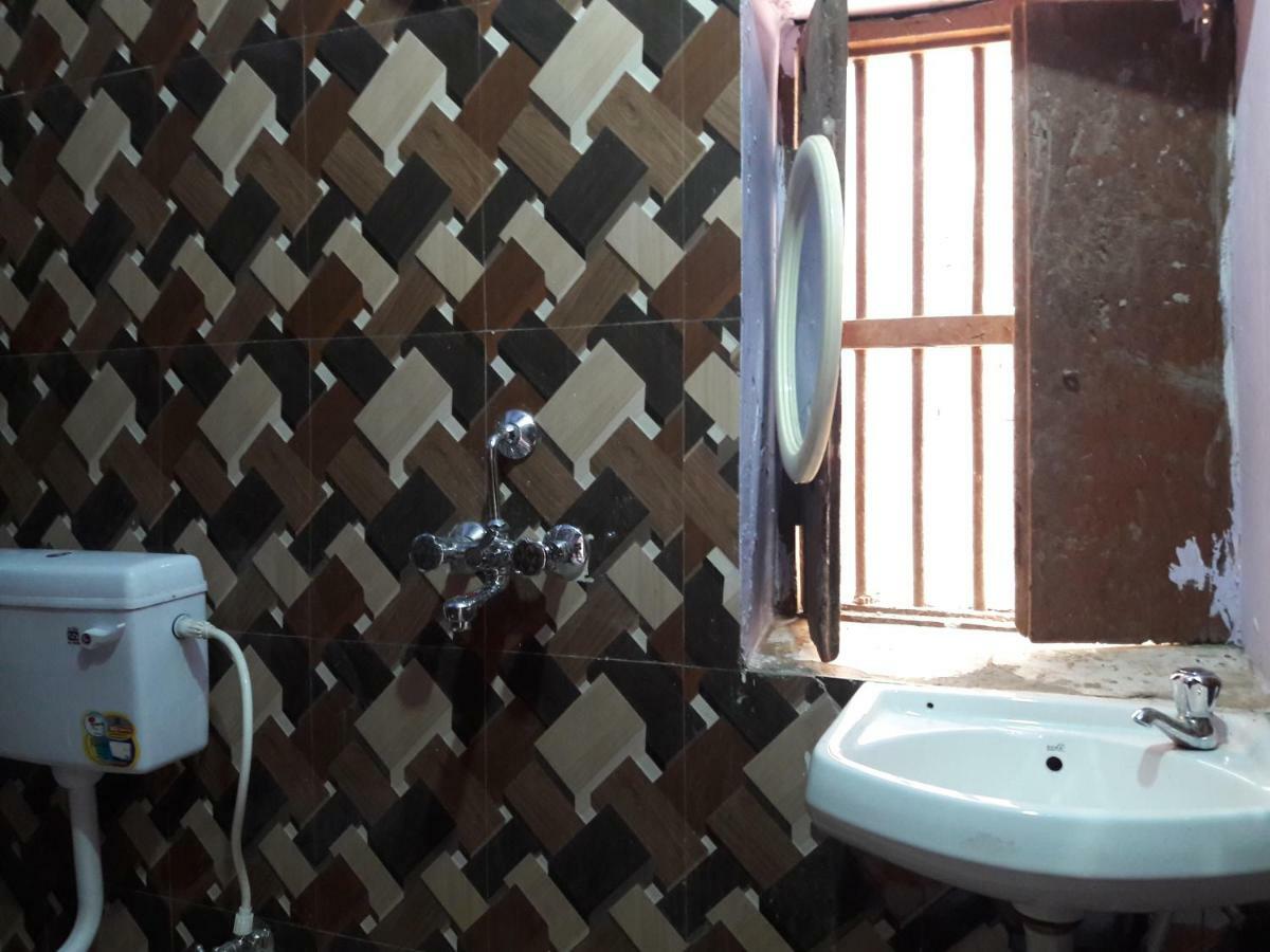 Mother Hostel Varanasi Bagian luar foto