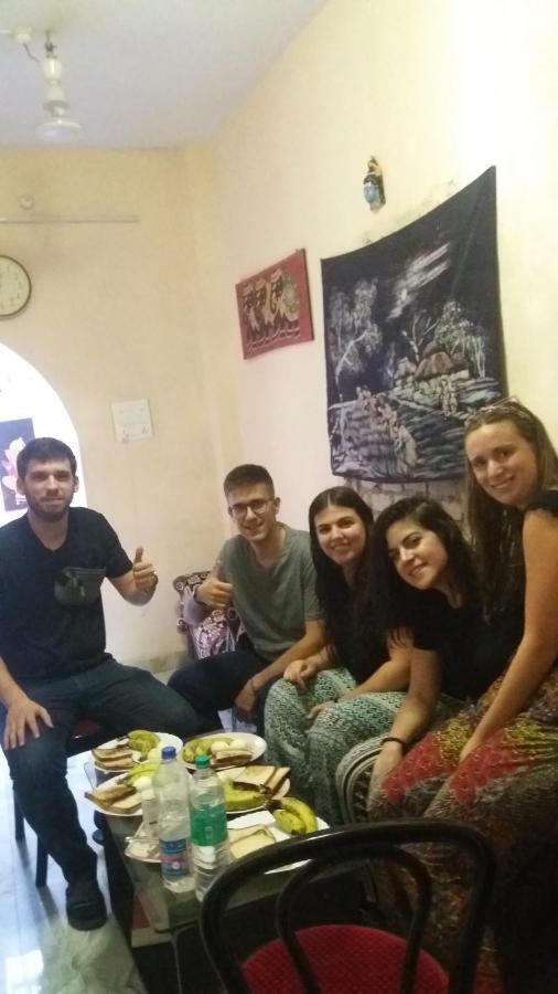 Mother Hostel Varanasi Bagian luar foto